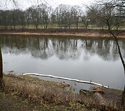 Į Nerį Vilniaus Antakalnyje tekėjusias nuotekas stabdo bonais