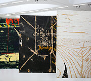 Leono Katino paroda &bdquo;Raudona krisdama virsta balta&ldquo;