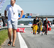 &bdquo;Aurum 1006 km lenktynių&ldquo; akimirkos prie&scaron; startą