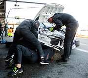 &bdquo;Vytautas gazuotas&ldquo; komandos Porsche remontas