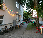 Baras &bdquo;Kino kiemelis&ldquo; Palangoje