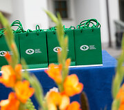 &Scaron;imtu balų egzaminus i&scaron;laikiusių abiturientų apdovanojimų ceremonija