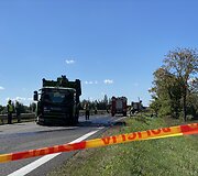 Lengvojo automobilio ir sunkvežimio avarija A16 kelyje