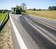 Lengvojo automobilio ir sunkvežimio avarija A16 kelyje