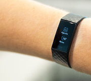 I&scaron;manusis laikrodis &bdquo;Fitbit Charge 4&ldquo;