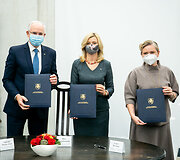 Algirdas Monkevičius, Rita Tama&scaron;unienė, Laura Kairienė