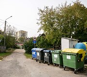 Netvarkingai tvarkomos &scaron;iuk&scaron;lės ir lauko tualetas Naujininkų gatvėje
