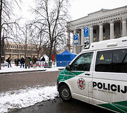 &bdquo;Lietuvos &scaron;eimų sąjūdžio&ldquo; protesto akcija prie Seimo