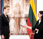 15min žurnalistė Roberta Tracevičiūtė kalbina Seimo pirmininkę Viktoriją Čmilytę-Nielsen