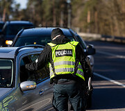 Rytinis kelių policijos reidas Ei&scaron;i&scaron;kių plente