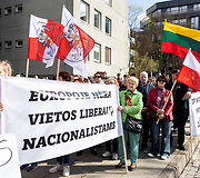 Vilniaus kra&scaron;to lenkų protesto akcija lenkų mokykloms apginti