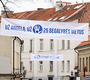 Apeiginės maudynės &bdquo;&Scaron;altos undinės kar&scaron;tame vandenyje&ldquo;