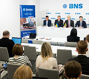 Bendrovės &bdquo;Vilniaus vie&scaron;asis transportas&ldquo; spaudos konferencija naujų troleibusų pristatymui