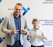Mindaugas &Scaron;pokas, Dominika Banevič