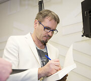  Marijonas Mikutavičius