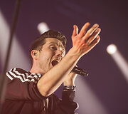 &bdquo;Bastille&ldquo; koncerto akimirka