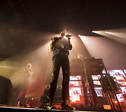 &bdquo;Bastille&ldquo; koncerto akimirka