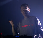 &bdquo;Ten Walls&ldquo; debiutinio albumo pristatymo akimirka