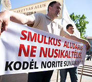 Aludarių piketo akimirka