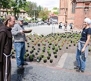 Atsinaujinusio skvero pristatymo akimirka