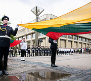 Valstybės vėliavos pakelimo ceremonija