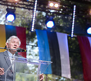 Valdas Adamkus