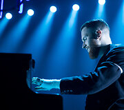 &bdquo;Hurts&ldquo; koncerto akimirka