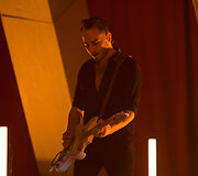&bdquo;Hurts&ldquo; koncerto akimirka