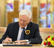 Valdas Adamkus