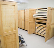 Tokiose spintose saugomi pergamentai. 