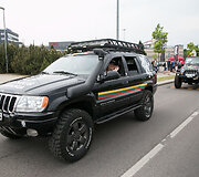 Daugiausiai JEEP automobolių papuo&scaron;tų Lietuvos atributika