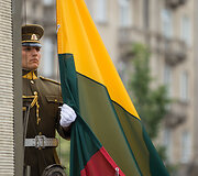 Valstybinės vėliavos pakėlimo ceremonija