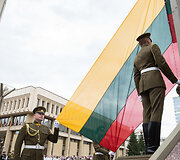 Valstybinės vėliavos pakėlimo ceremonija