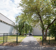 Aplink Vilniaus Sausio 13-osios mokyklą tveriama tvora