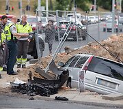 Po smūgio automobilis įlėkė į griovį