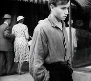 Kadras i&scaron; V.Žalakevičiaus filmo &bdquo;Adomas nori būti žmogumi&ldquo;