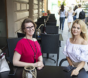 Sveikos mitybos specialistė Vaida Kurpienė ir rinkodaros specialistė Julija Kačanova