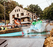 Kauną sudrebino įspūdingos &bdquo;Red Bull muilinių lenktynės&ldquo;