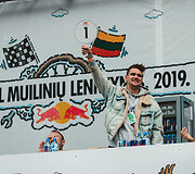 Kauną sudrebino įspūdingos &bdquo;Red Bull muilinių lenktynės&ldquo;