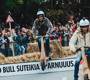 Kauną sudrebino įspūdingos &bdquo;Red Bull muilinių lenktynės&ldquo;