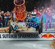 Kauną sudrebino įspūdingos &bdquo;Red Bull muilinių lenktynės&ldquo;