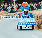 Kauną sudrebino įspūdingos &bdquo;Red Bull muilinių lenktynės&ldquo;