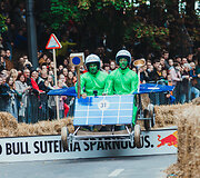 Kauną sudrebino įspūdingos &bdquo;Red Bull muilinių lenktynės&ldquo;