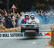 Kauną sudrebino įspūdingos &bdquo;Red Bull muilinių lenktynės&ldquo;