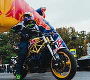 Kauną sudrebino įspūdingos &bdquo;Red Bull muilinių lenktynės&ldquo;
