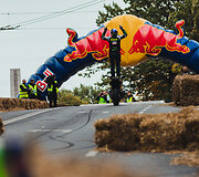Kauną sudrebino įspūdingos &bdquo;Red Bull muilinių lenktynės&ldquo;