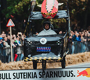 Kauną sudrebino įspūdingos &bdquo;Red Bull muilinių lenktynės&ldquo;