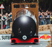 Kauną sudrebino įspūdingos &bdquo;Red Bull muilinių lenktynės&ldquo;