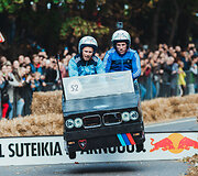 Kauną sudrebino įspūdingos &bdquo;Red Bull muilinių lenktynės&ldquo;