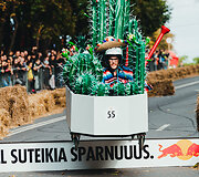 Kauną sudrebino įspūdingos &bdquo;Red Bull muilinių lenktynės&ldquo;